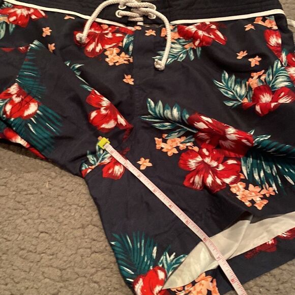 Penguin Hawaiian Men’s Swim Trunks Size 34 - Picture 7 of 12